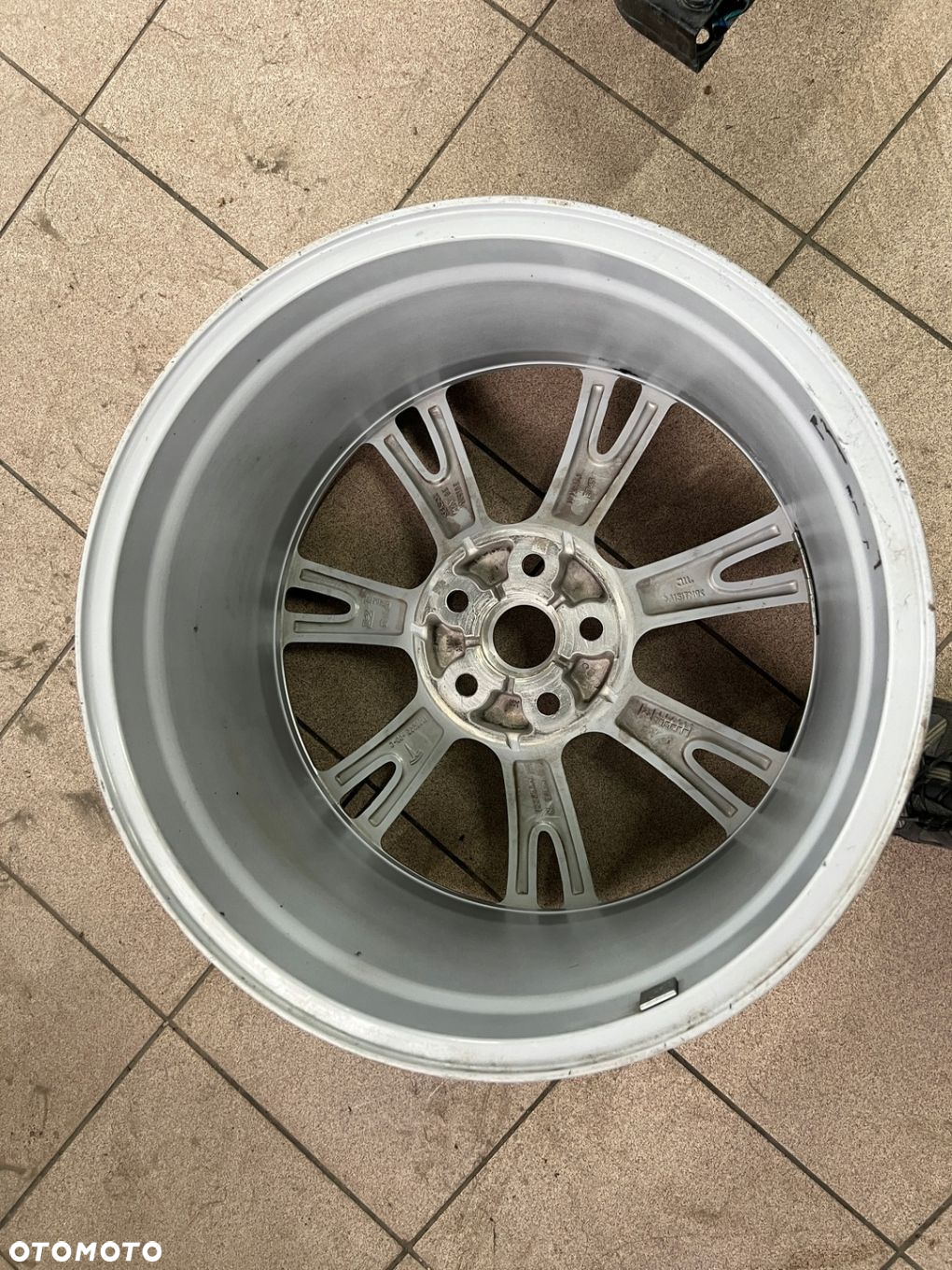 TESLA MODEL Y 20- FELGA ALUMINIOWA 19 9,5J ET45 5X114,3 PROSTA - 4