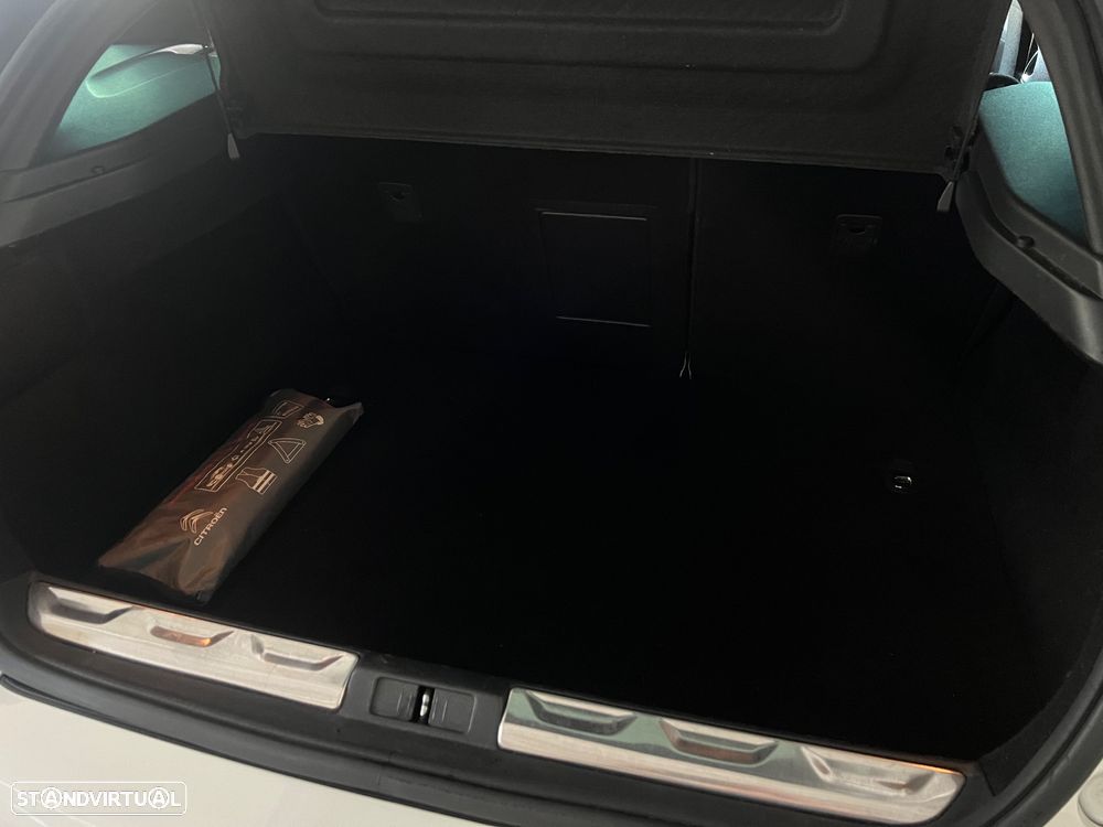 Citroën DS5 1.6 BlueHDi So Chic - 14