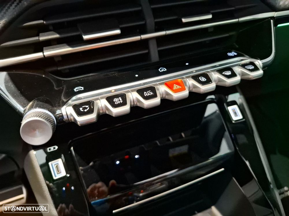Peugeot e-2008 54 kWh GT - 21