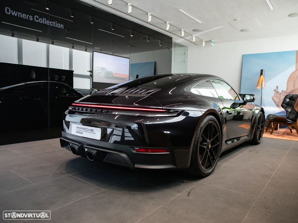 Porsche 911 (992) Carrera GTS - 12
