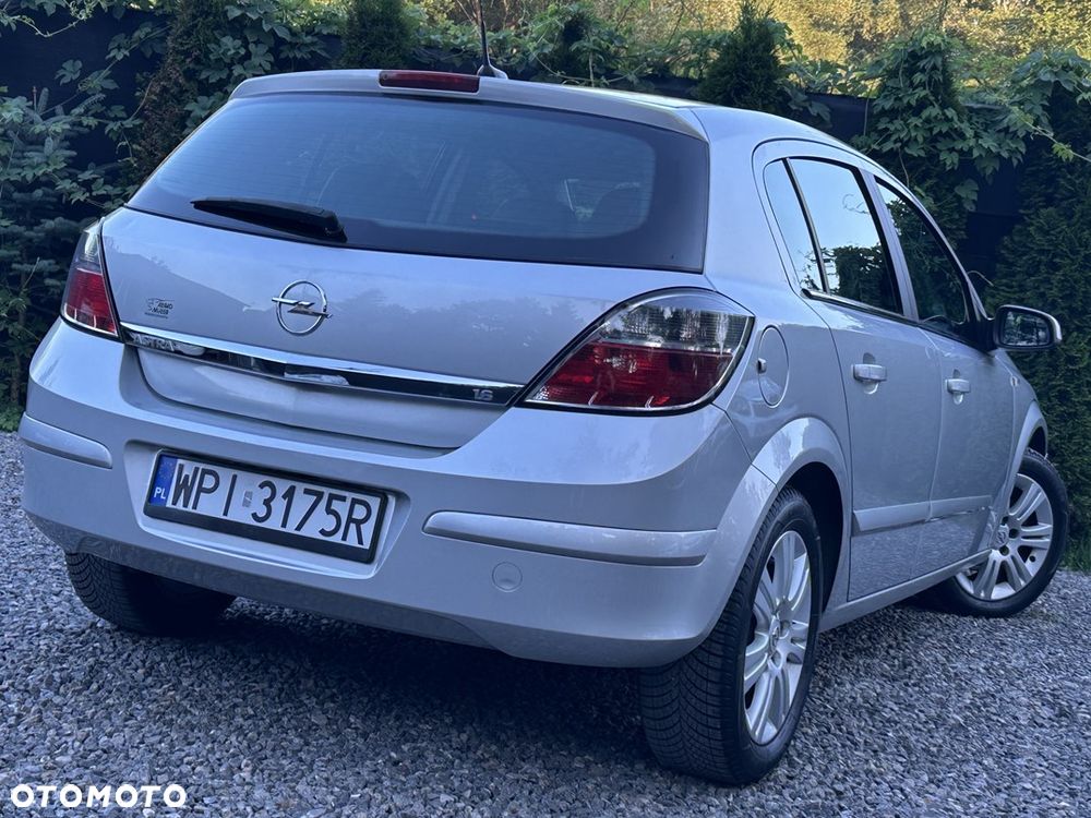 Opel Astra 1.6 Exklusiv - 10