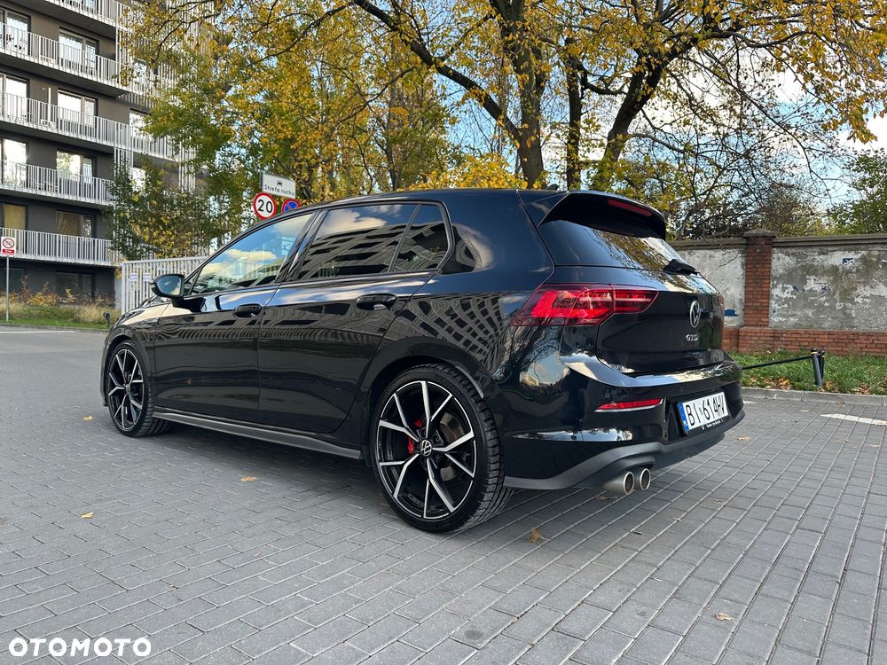 Volkswagen Golf - 5