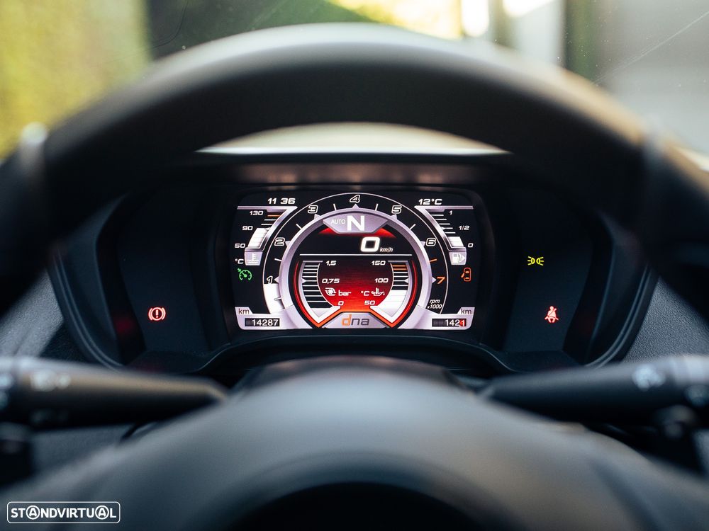 Alfa Romeo 4C 1750 TBi - 27