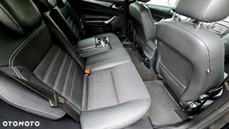 Ford Mondeo 2.0 TDCi Titanium X - 24