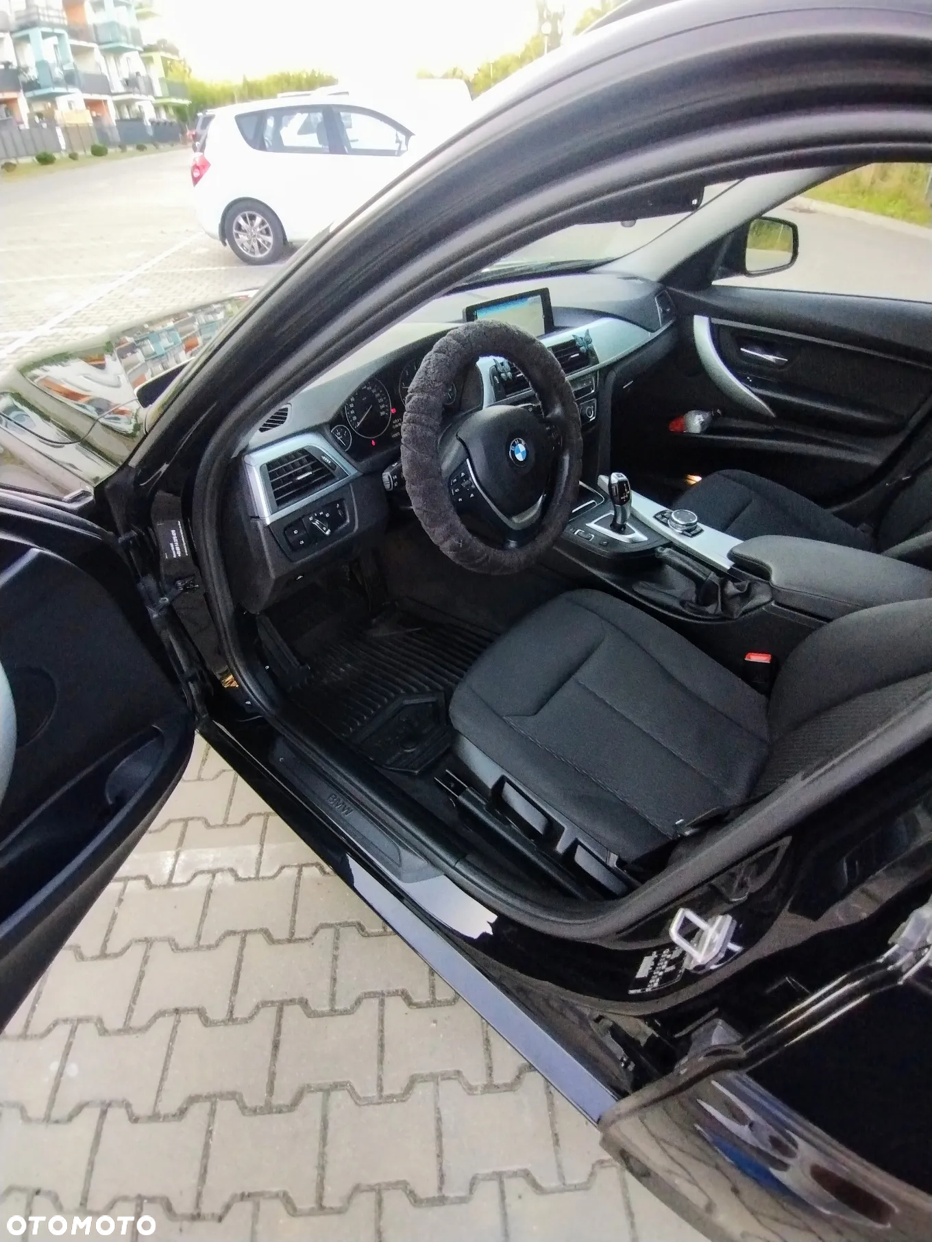 BMW Seria 3 320d M Sport - 8