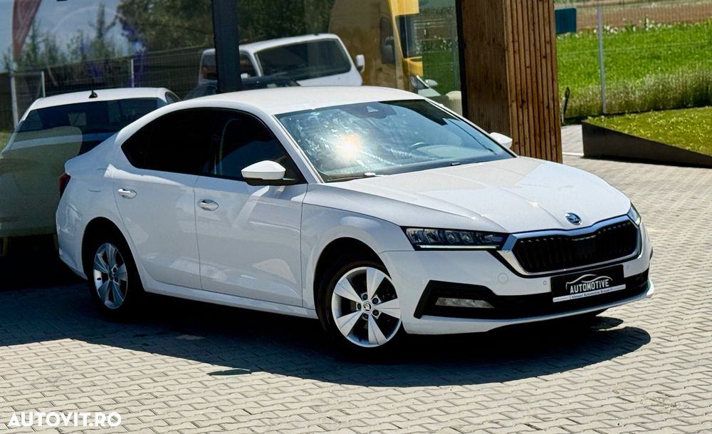 Skoda Octavia Combi 2.0 TDI Ambition - 2