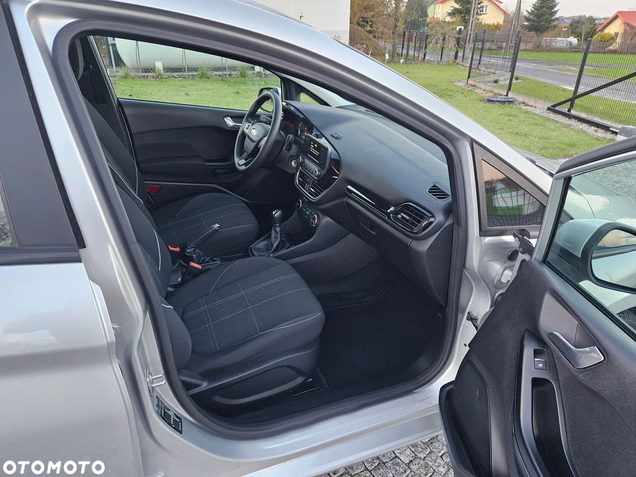 Ford Fiesta 1.1 Trend - 12