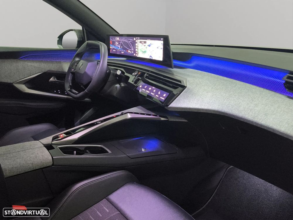 Peugeot 3008 1.2 Hybrid GT e-DCS6 - 12