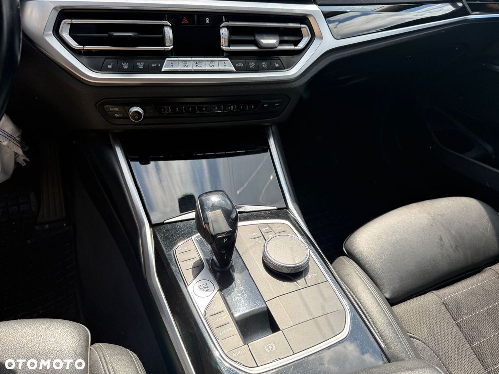 BMW Seria 3 318d MHEV Sport Line - 23