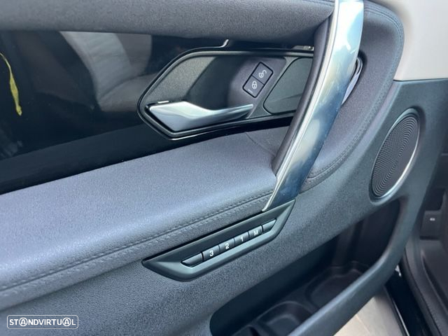 Land Rover Discovery Sport 2.0 eD4 SE 7L - 26