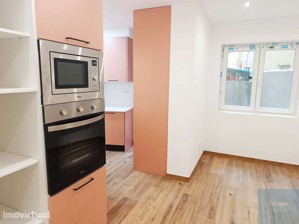 Apartamento T2 Totalmente Remodelado na Estrela em Lisboa - Grande imagem: 2/44