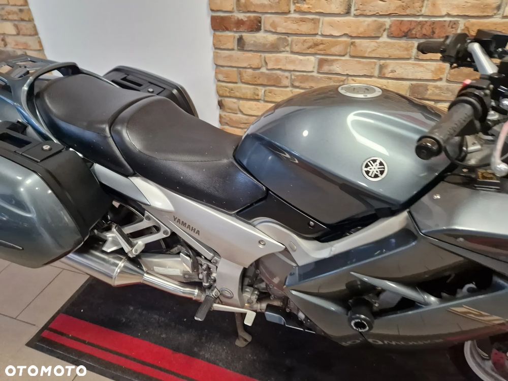 Yamaha FJR - 19