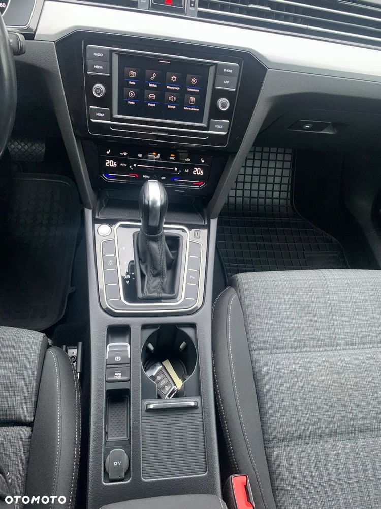 Volkswagen Passat 2.0 TDI EVO Business DSG - 29