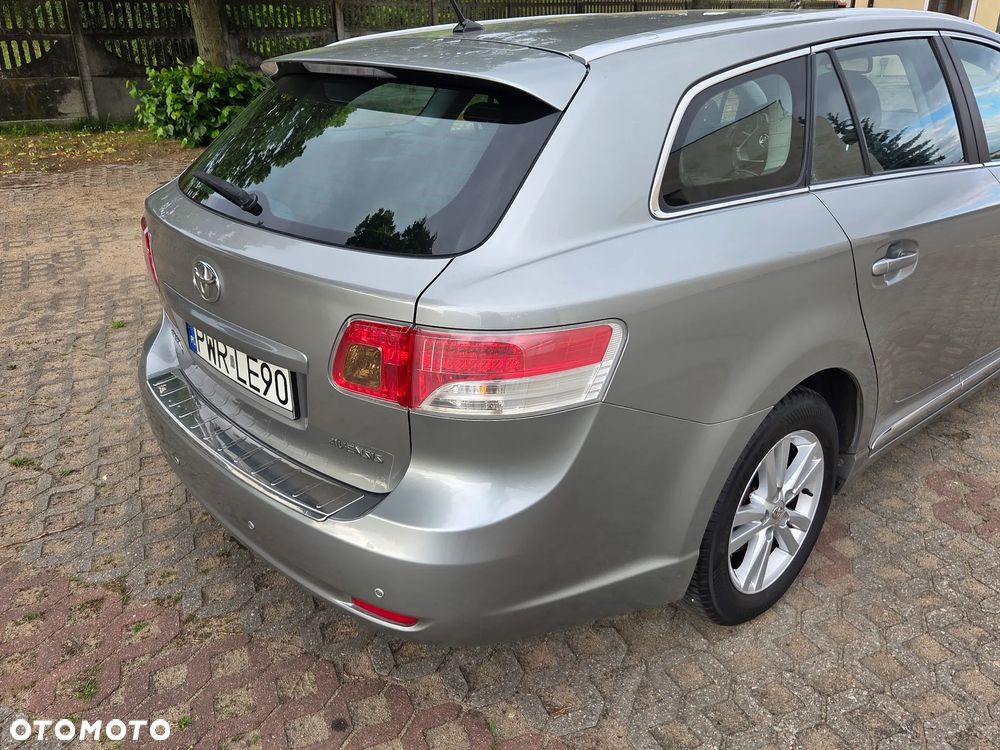 Toyota Avensis 2.0 D-4D Sol - 6