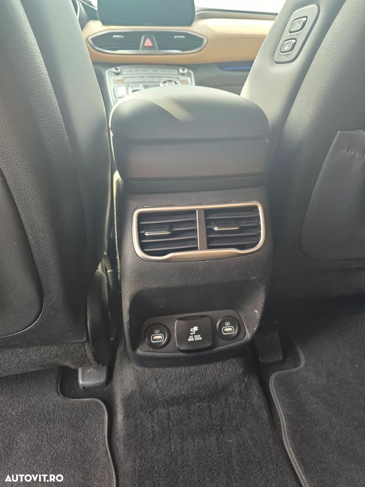Hyundai Santa Fe ver-1-6-l-252-cp-4wd-6at-7-locuri-phev-calligraphy - 26