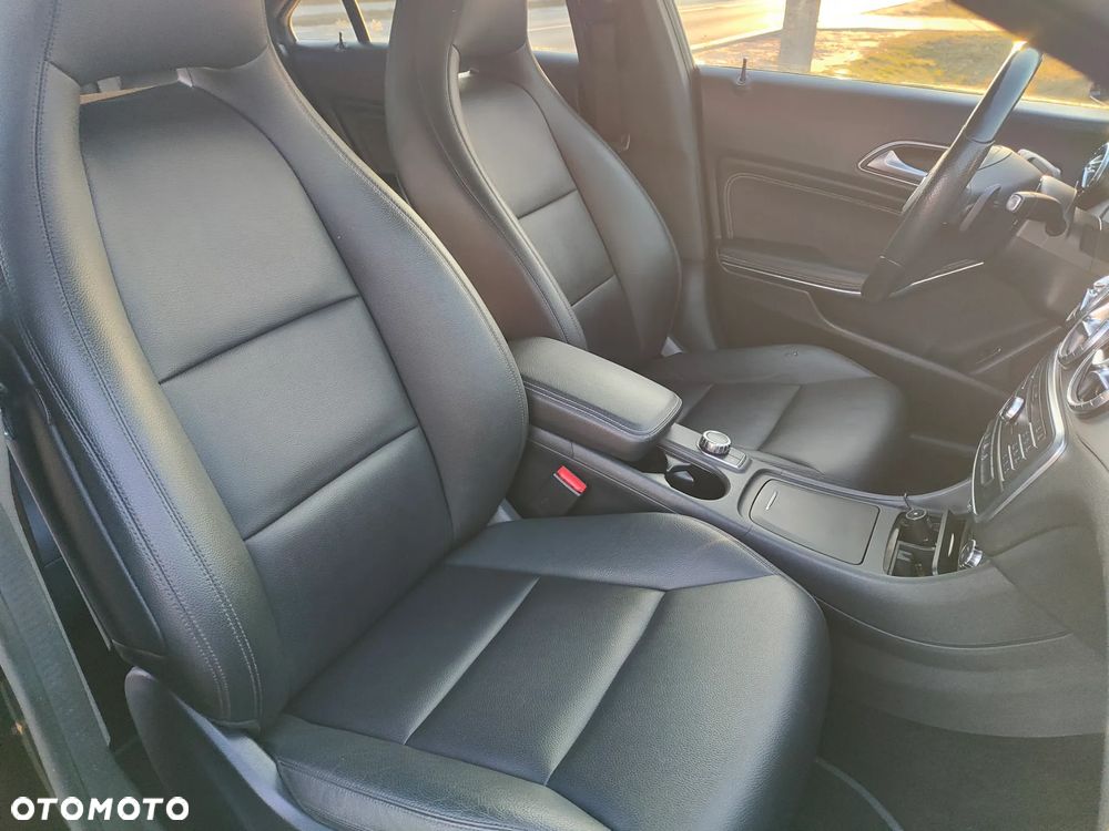 Mercedes-Benz CLA - 11