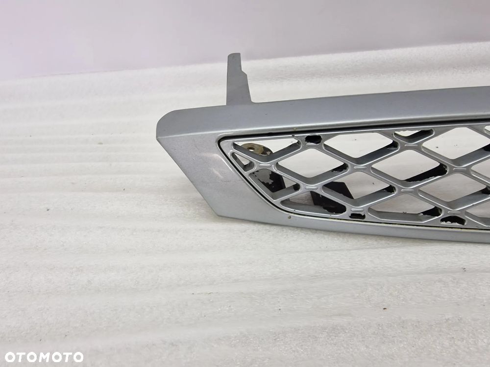 FORD FOCUS MK1 LIFT 01-04 ATRAPA / GRILL PRZEDNI PRZÓD , NR 2M518200AGW , NR AUKCJI GR196 - 2