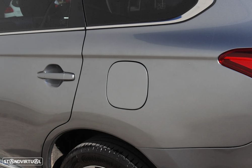 Mitsubishi Outlander - 45