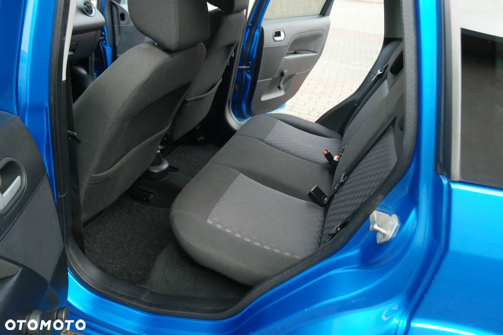 Ford Fiesta 1.4 Ambiente - 23