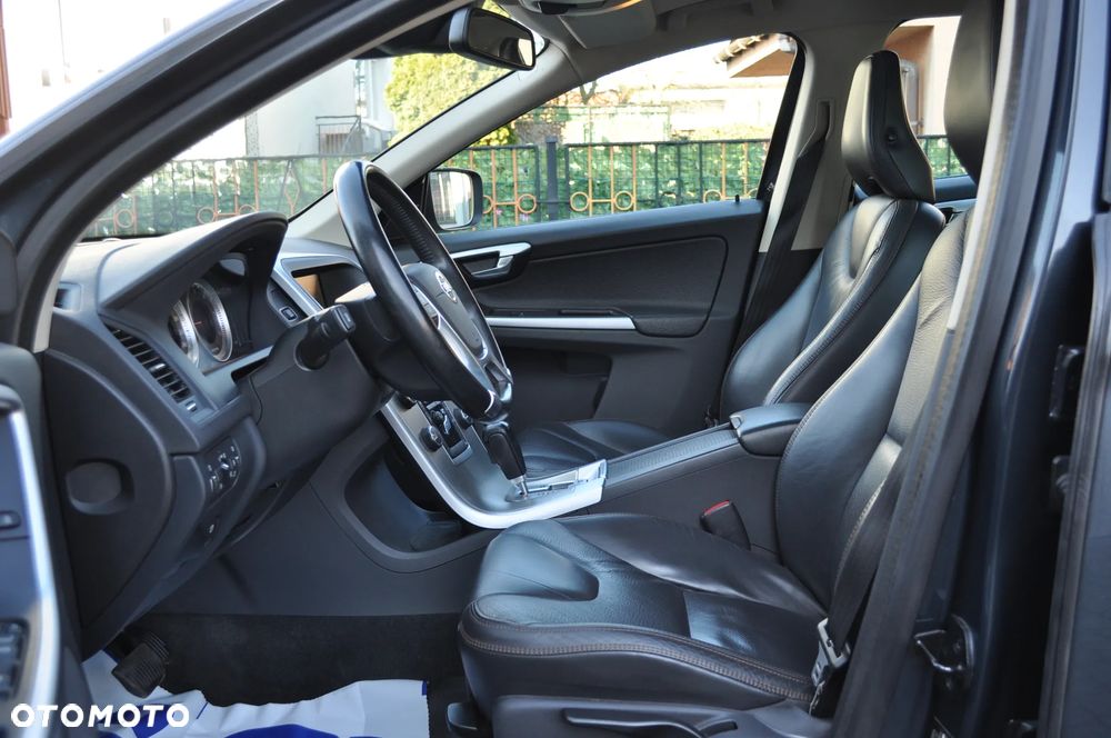 Volvo XC 60 D3 Momentum - 12
