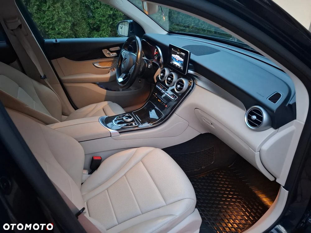 Mercedes-Benz GLC 250 4-Matic - 12
