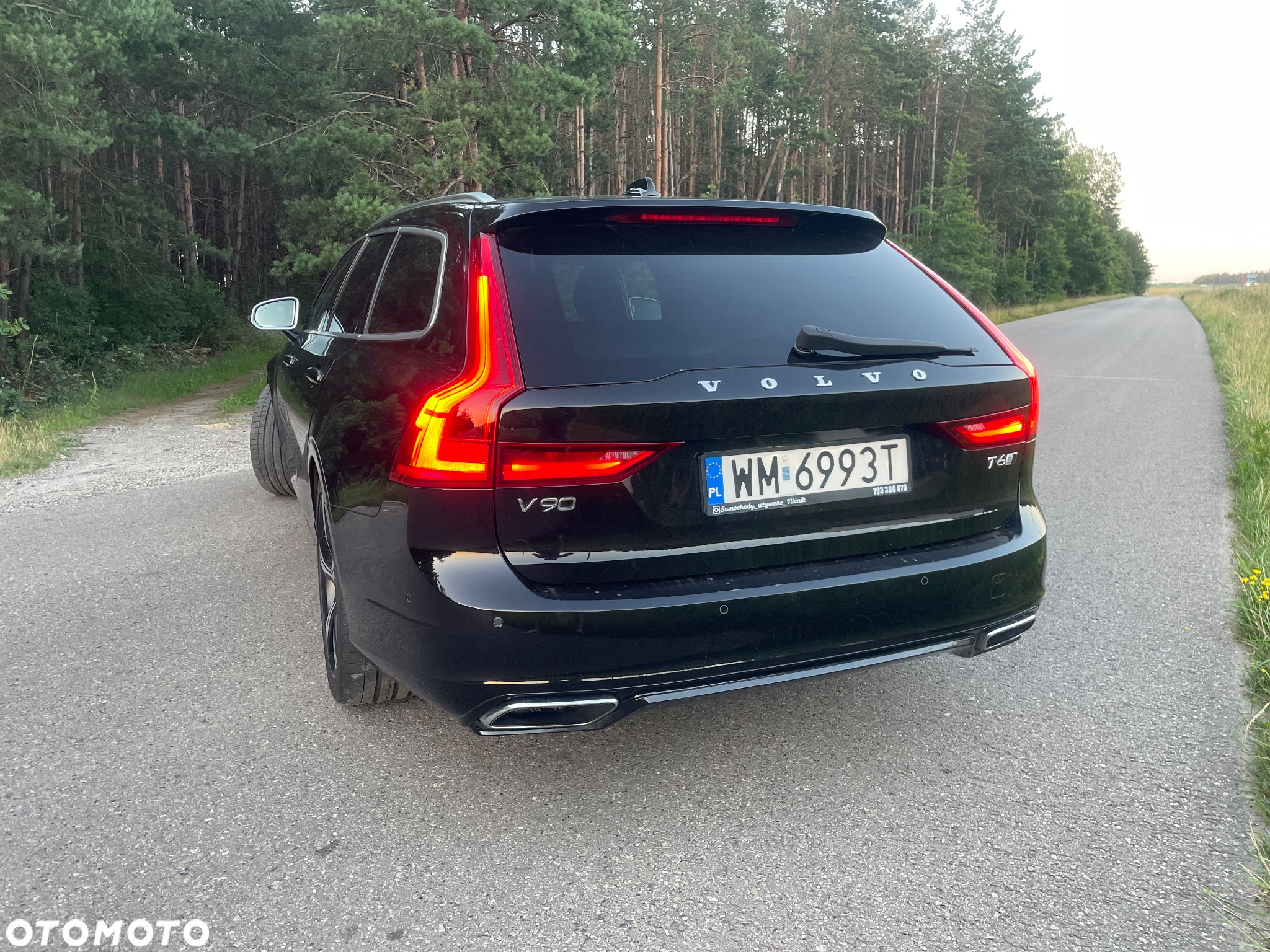 Volvo V90 T6 AWD R-Design - 2