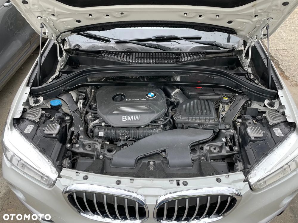 BMW X1 xDrive28i xLine - 24