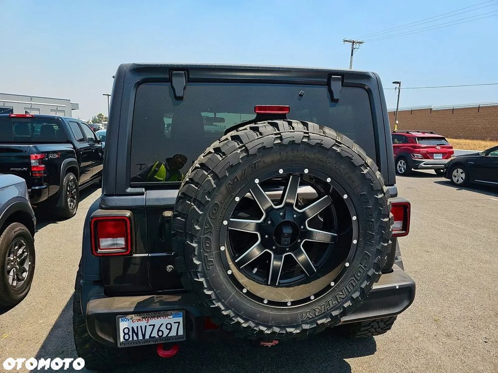 Jeep Wrangler - 5