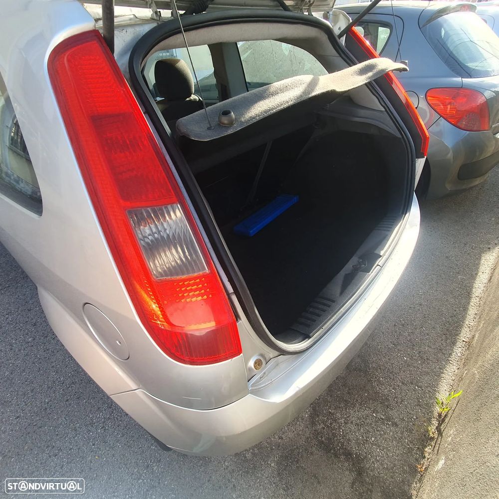 Ford Fiesta - 5