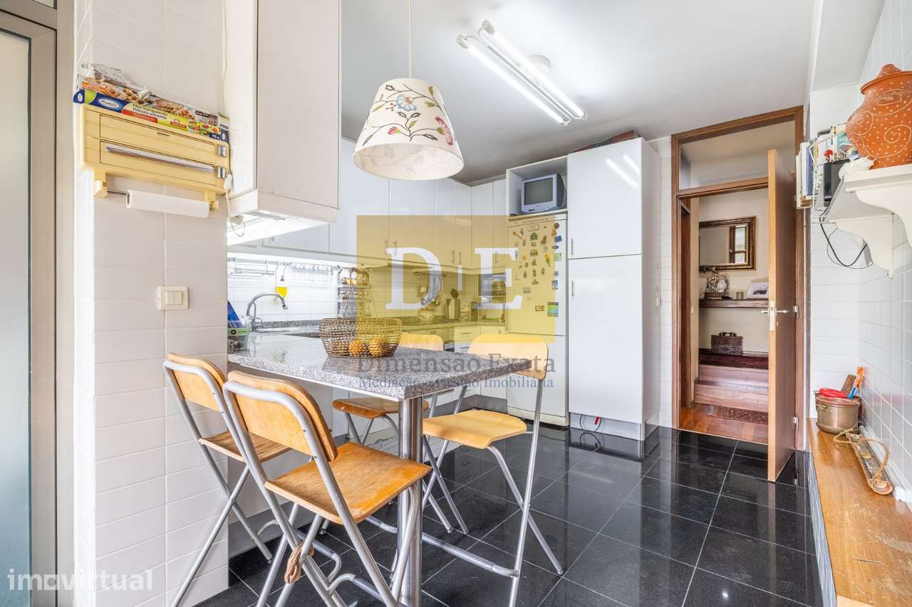 Apartamento T3 em Zona Nobre de Requesende em Ramalde - Grande imagem: 3/38