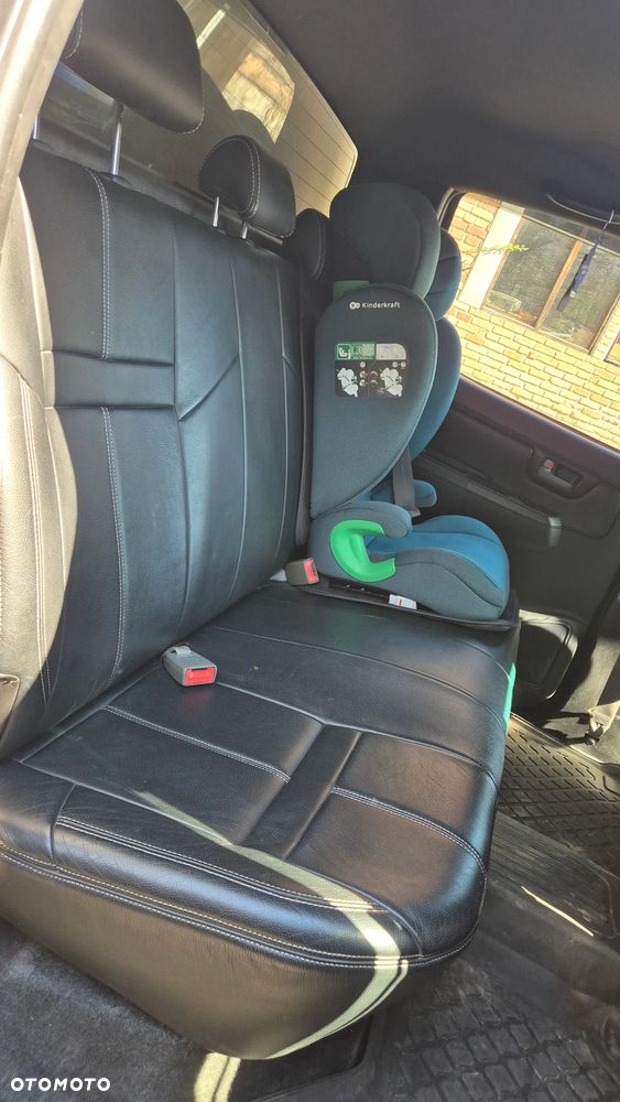 Toyota Hilux 2.5 D-4D SR5 - 23