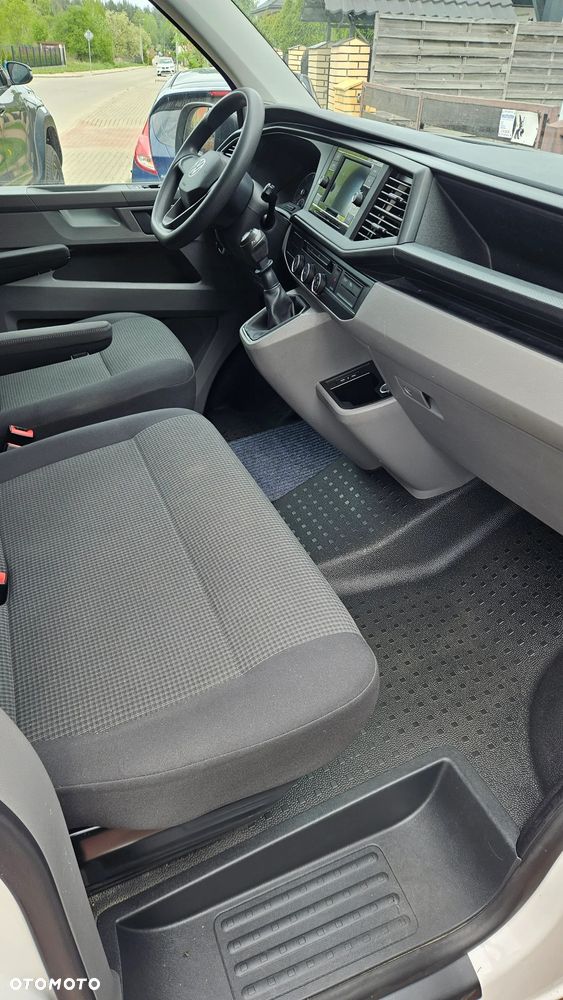 Volkswagen TRANSPORTER T6.1 - 12