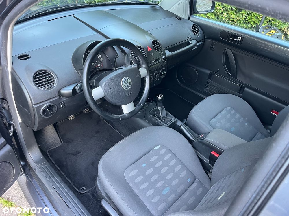 Volkswagen New Beetle 1.6 - 11