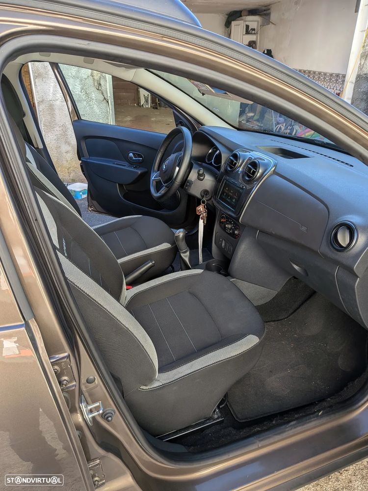 Dacia Sandero Stepway SCe 75 Essential - 22