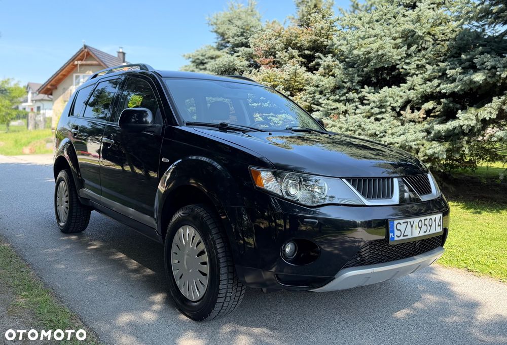 Mitsubishi Outlander 2.0 DID Intense + - 4