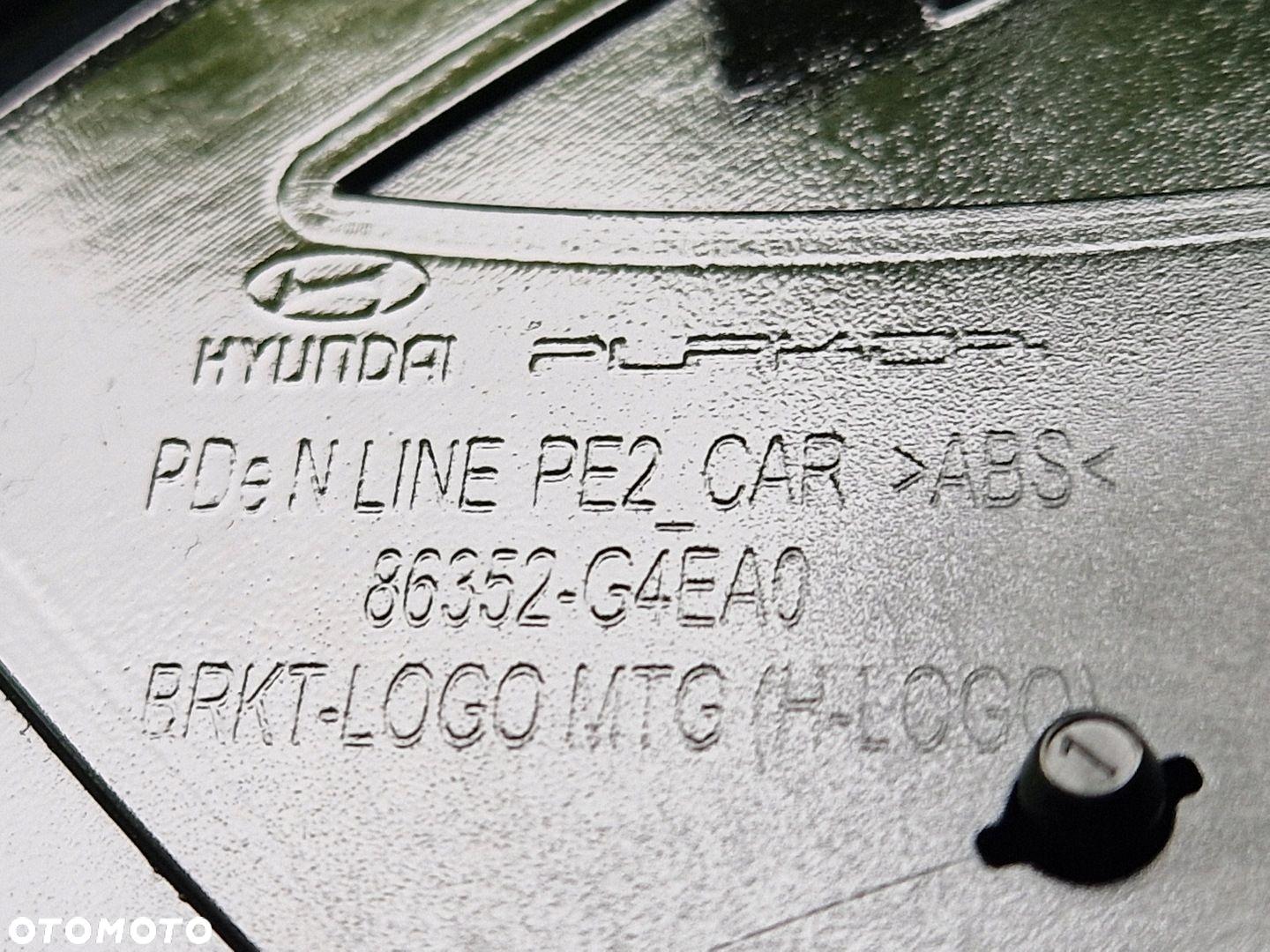 HYUNDAI I30 III LIFT N-LINE EMBLEMAT LOGO ZNACZEK 86352-G4EA0 NOWY OE - 4