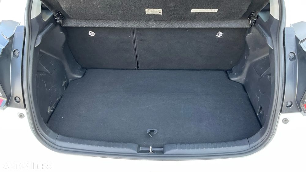 Toyota Yaris 1.5 VVT-i HSD Eco - 11