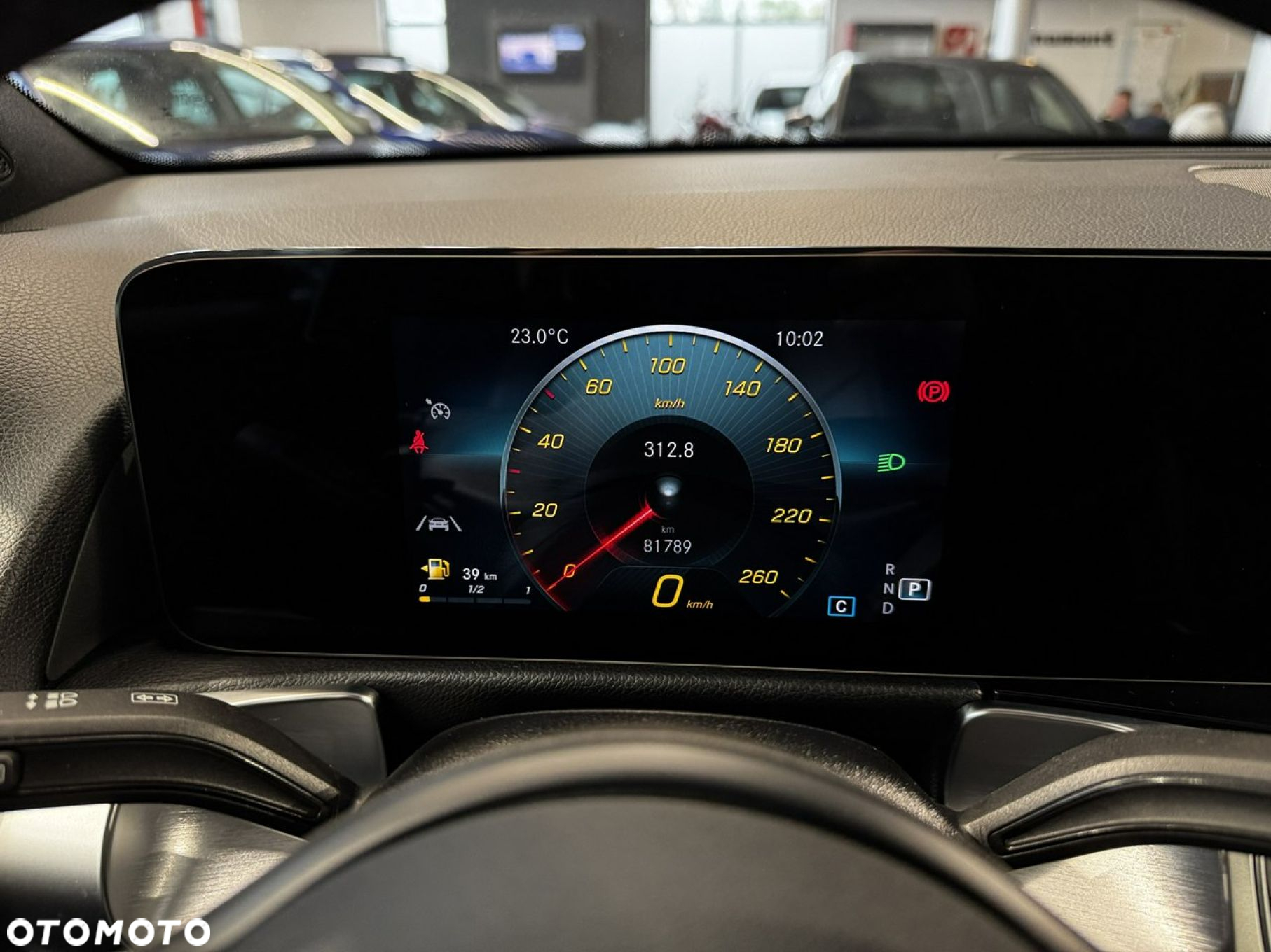 Mercedes-Benz GLB - 21