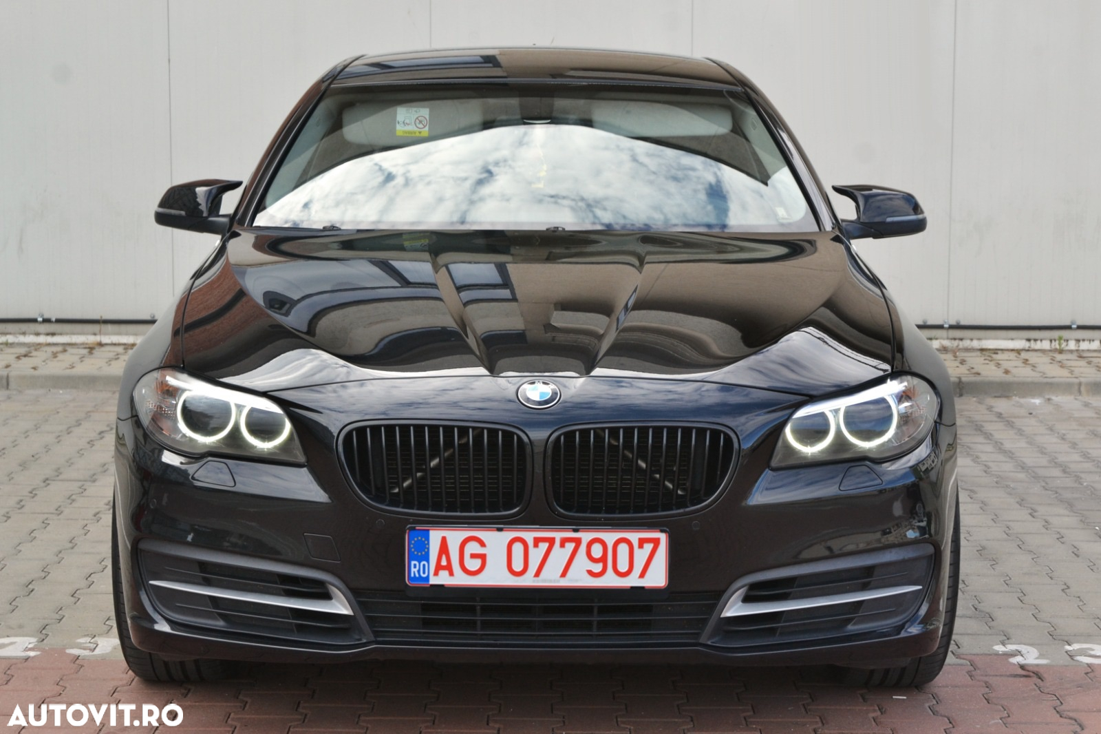 BMW Seria 5 520d xDrive - 18