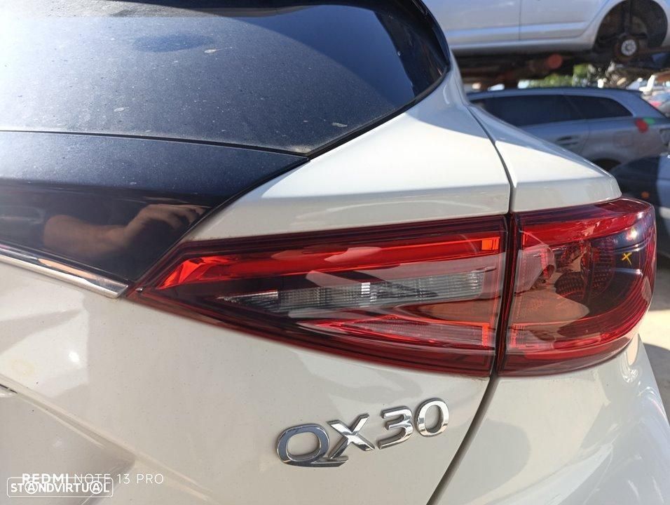 FAROLIM TRASEIRO DIREITO INTERIOR INFINITI QX30 - 1