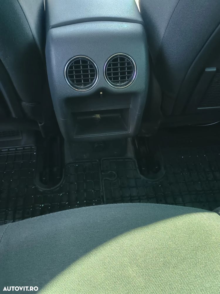 Peugeot 3008 1.6 HDI FAP BVMP6 Confort Pack - 10