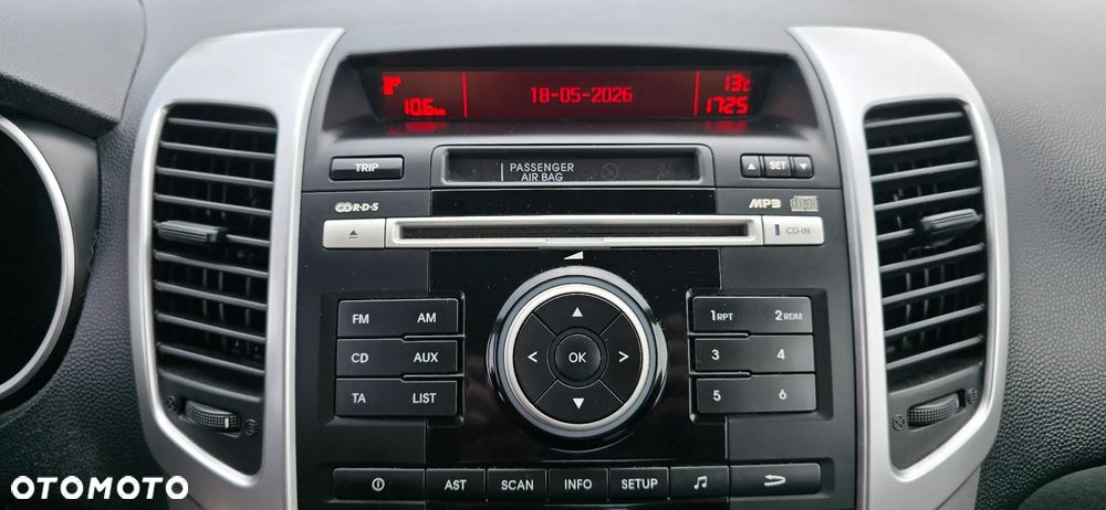 Kia Venga - 34