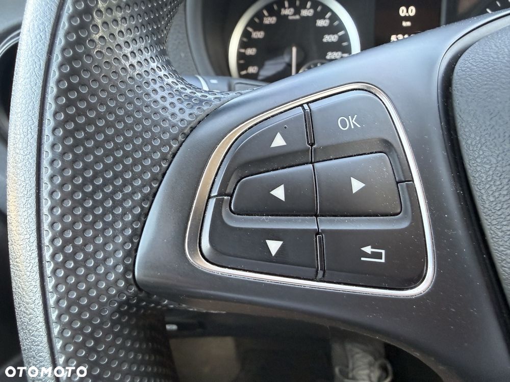 Mercedes-Benz VITO - 11