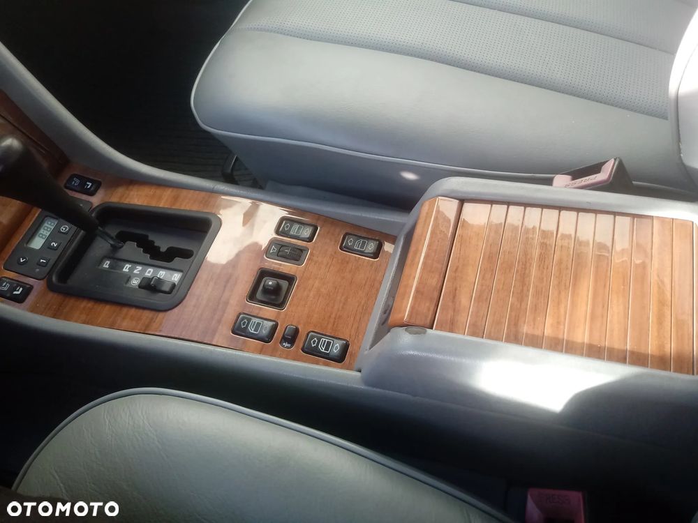 Mercedes-Benz W124 (1984-1993) - 11