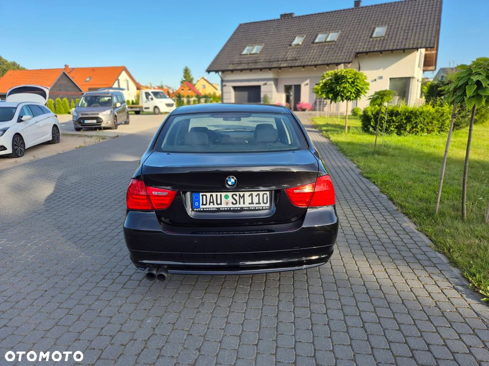 BMW Seria 3 325i Edition Sport - 17