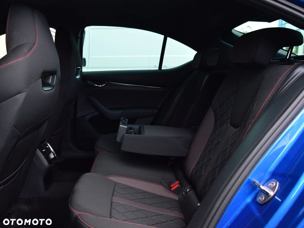 Skoda Octavia 2.0 TDI DSG RS - 16