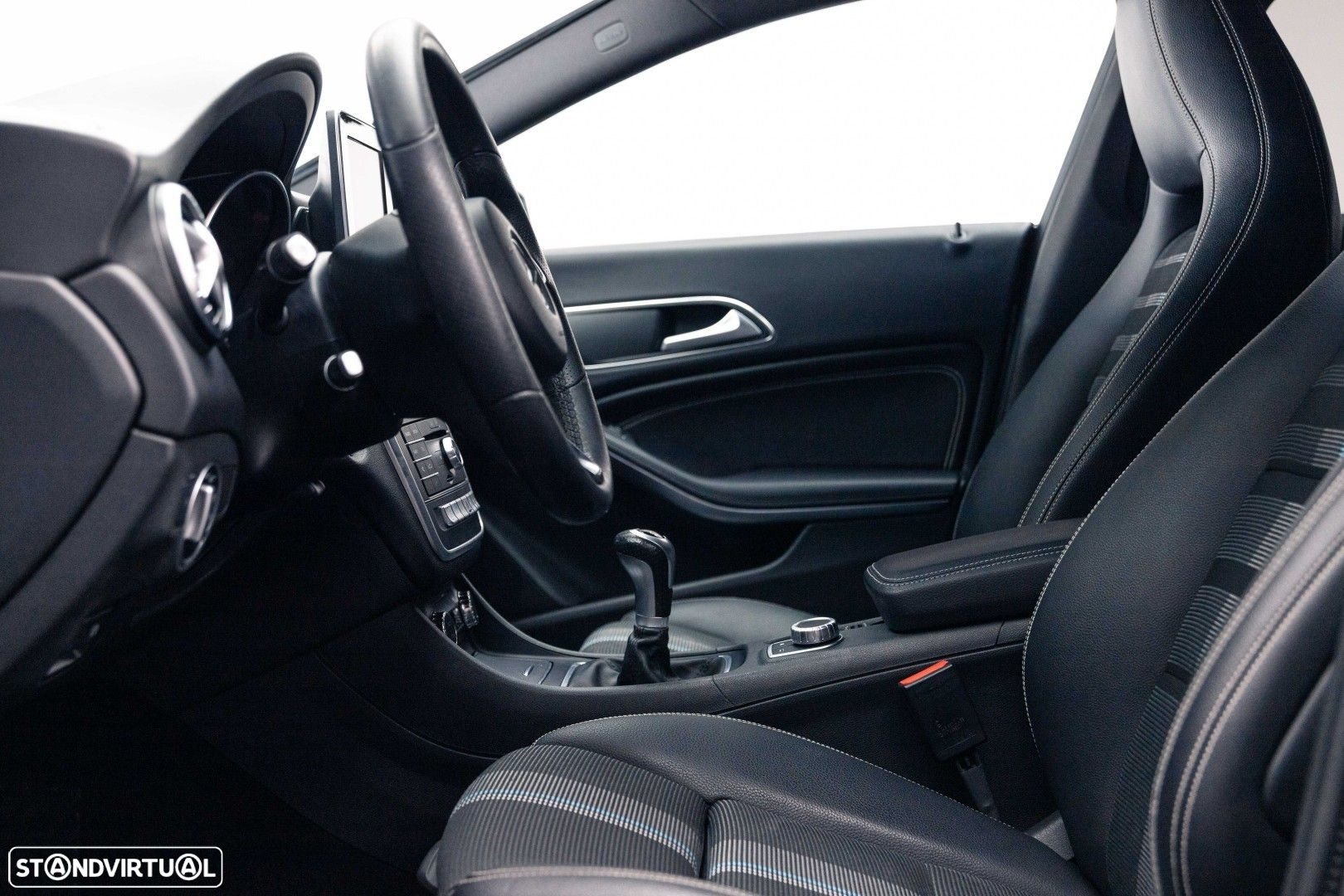 Mercedes-Benz CLA 180 d Shooting Brake Urban - 41