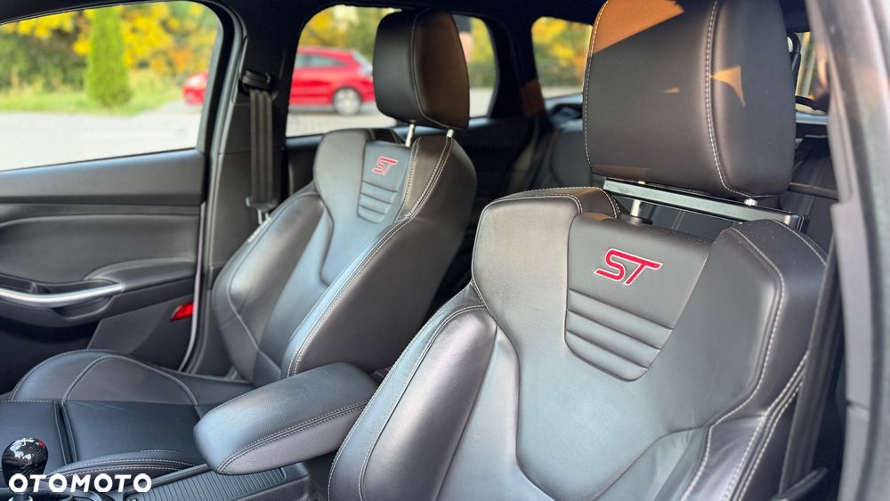 Ford Focus 2.0 EcoBoost ST - 6