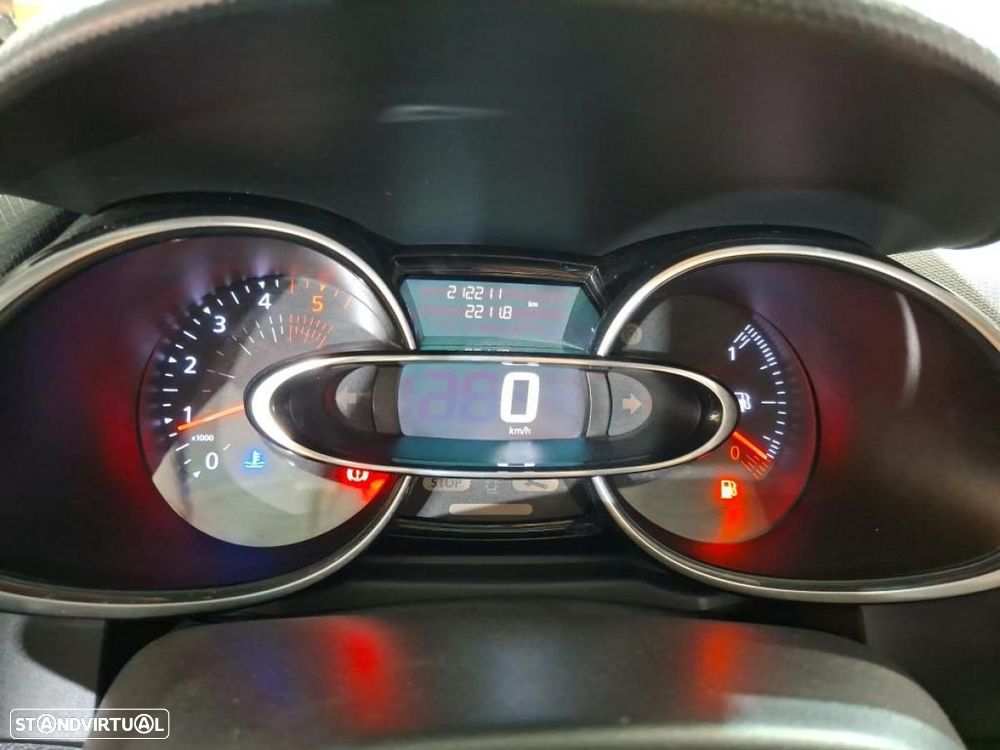 Renault Clio — photo 3