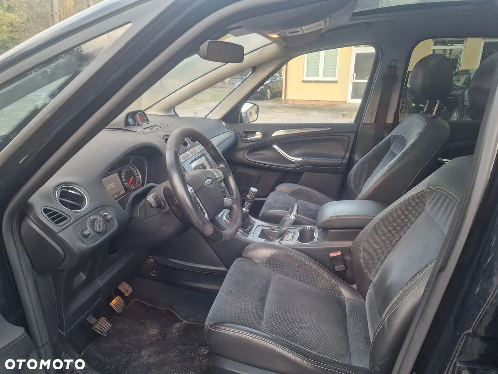 Ford S-Max - 9